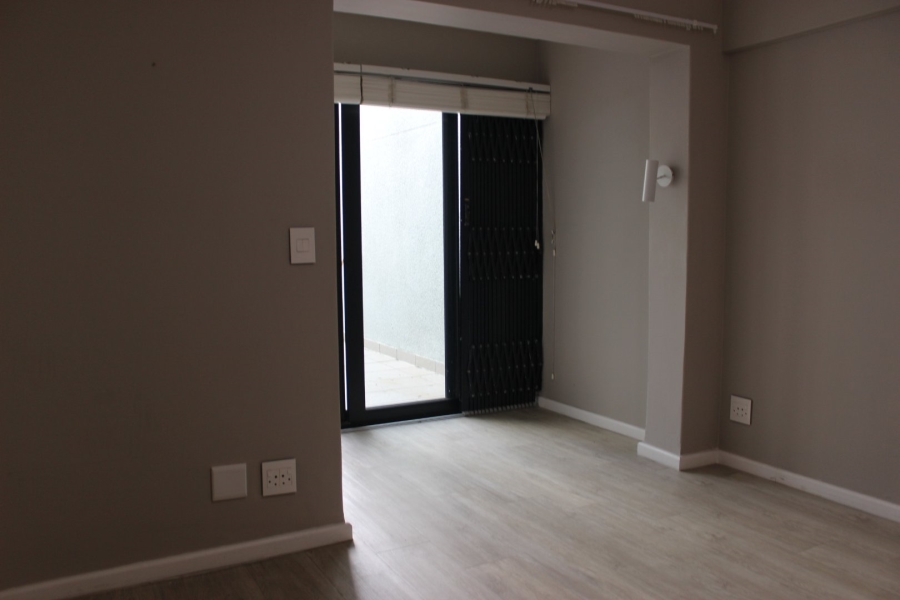 To Let 1 Bedroom Property for Rent in Three Anchor Bay Western Cape